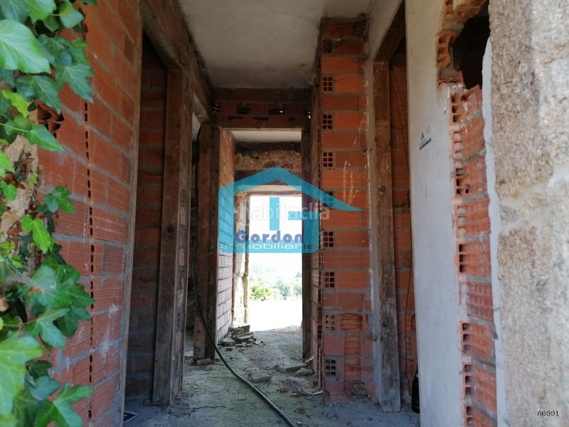 Foto 8884a652-0d2a-4296-9fd9-fb7fafcf2c57. House with parking in Meis