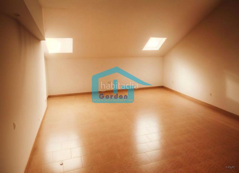 Foto 71d57d92-6e73-4a42-a30c-6820a24d5315. Penthouse in n/a 2 in Zona de Plaza de Barcelos Pontevedra