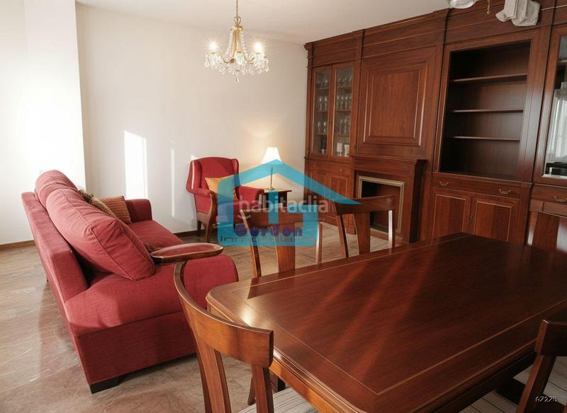 Foto 91f77b4c-aa7c-47b8-b7ba-6cf35bee5f2e. Penthouse in n/a 2 in Zona de Plaza de Barcelos Pontevedra