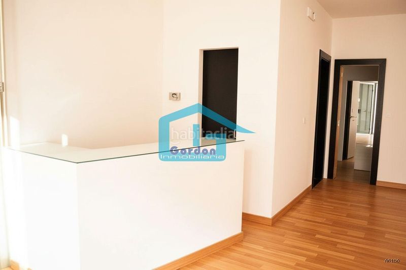 Foto 12fae06b-6631-43ee-9f23-01a1d4030e91. Rent business premise in n/a 2 in Grove (O)