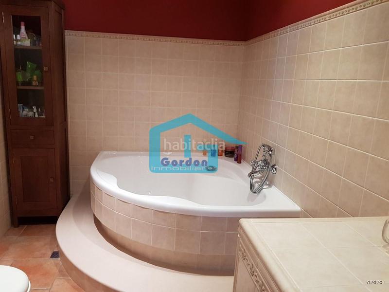 Foto 13e31b4d-e556-48c8-beb5-f14a7f08da80. Xalet a n/a a Vilanova de Arousa