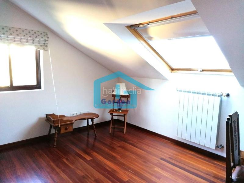 Foto a2d650d0-2687-471a-b877-2c5ce8a29f89. Chalet in n/a 20 in Castiñeiriño - Cruceiro de Sar Santiago de Compostela