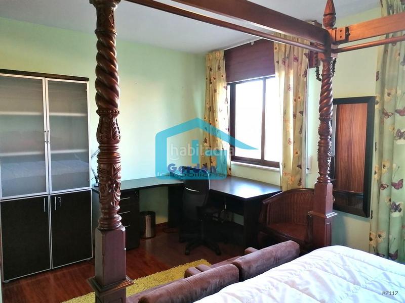 Foto 12477952-3163-4265-9b37-61b07d38073c. Chalet dans n/a 20 dans Castiñeiriño - Cruceiro de Sar Santiago de Compostela