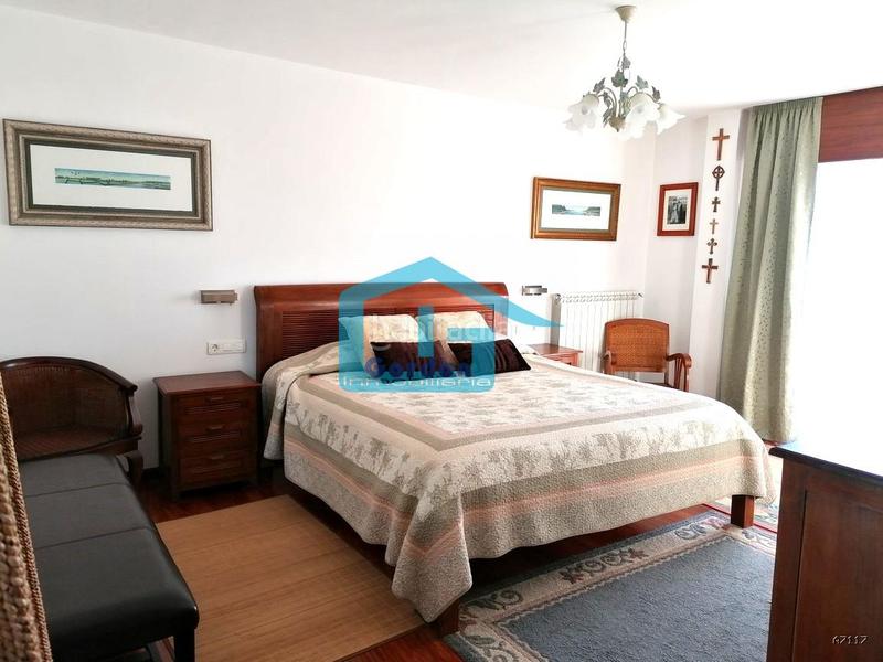 Foto b7f52455-d3ce-4ad0-b856-3d762654deac. Chalet dans n/a 20 dans Castiñeiriño - Cruceiro de Sar Santiago de Compostela