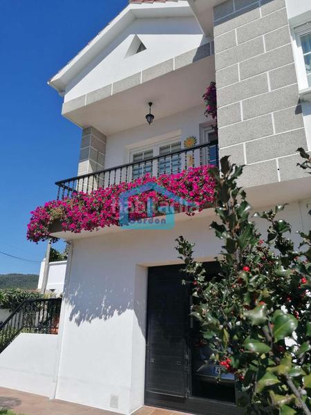 Foto 72372e85-5cd9-4d6b-8b93-d544610c2d9e. Casa in n/a 54 in Dorrón Sanxenxo
