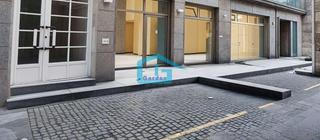 Locale commerciale in N/A 8