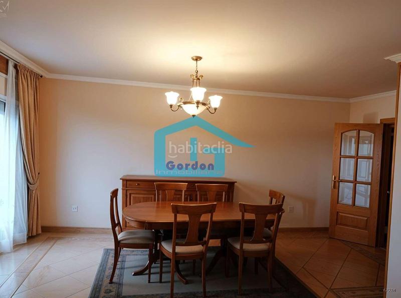Foto d3d7b132-5109-4505-8e4b-ad4ae174240a. Alquiler chalet en n/a en Sanxenxo pueblo Sanxenxo