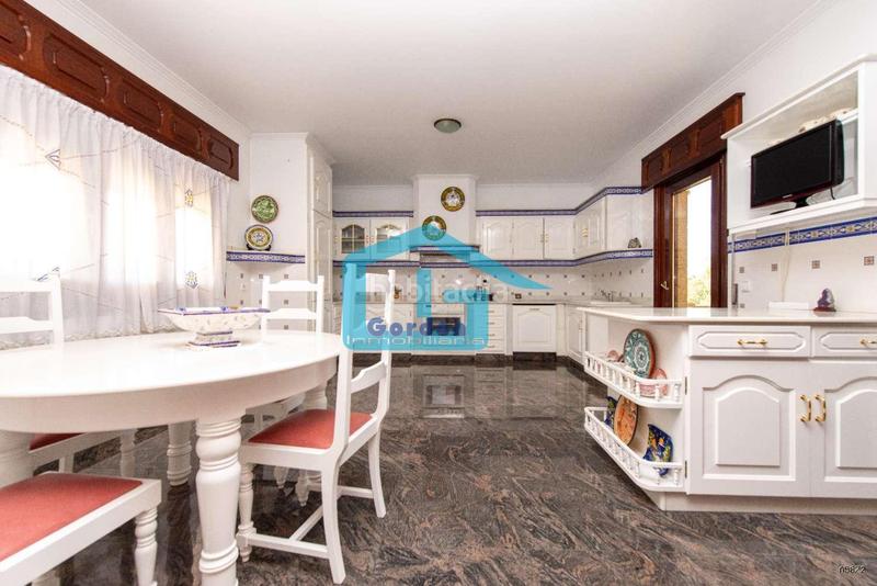 Foto aaf96c5b-50c5-48bb-9e4a-1bd24e170850. Chalet en n/a 95 en Meaño