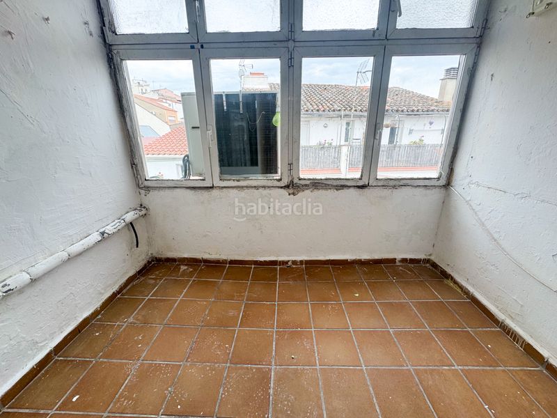 Foto ca2bf7f9-e9e9-4e00-9aa7-4f31f252a9d5. Pis amb xemeneia calefacció a Sentmenat