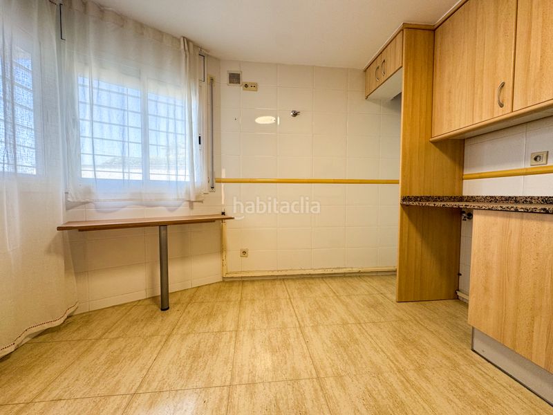 Foto b9349426-47a3-4bee-b49e-5e094ddd0d3f. Casa amb calefacció aparcament a Sentmenat