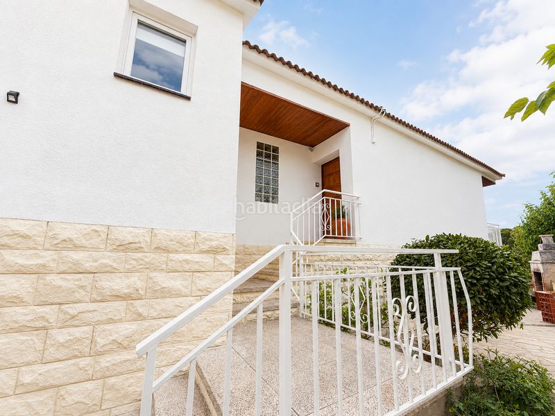 Foto 0a81086e-a3af-4a6b-aac0-dc82373efd48. Casa amb xemeneia calefacció aparcament a Segur de Calafell nucli urbà Segur de Calafell