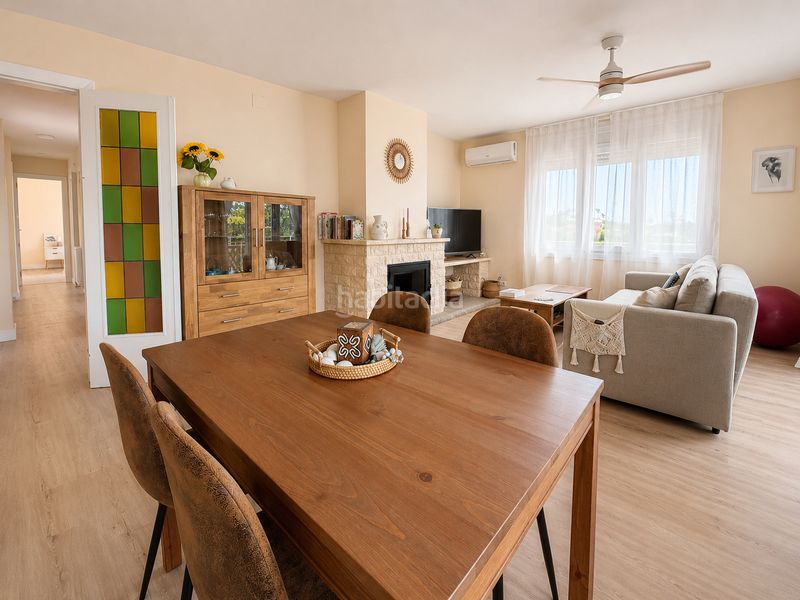 Foto b8c91b76-7d6c-4e56-b659-173212987878. Casa amb xemeneia calefacció aparcament a Segur de Calafell nucli urbà Segur de Calafell