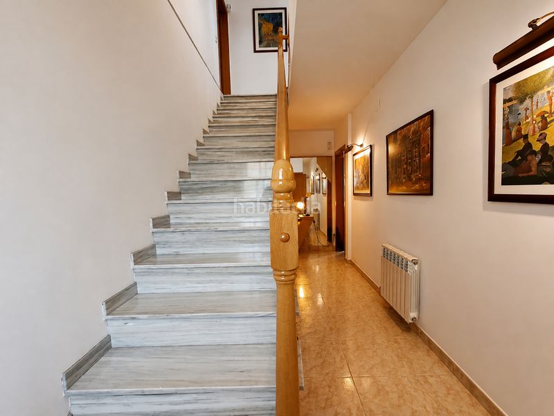 Foto b32406f3-ac2e-45a4-b88c-f952b018fb45. Chalet with heating parking in Masquefa