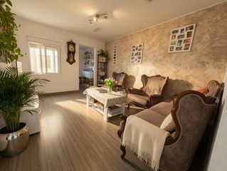 Casa a schiera  Carrer del vallespir. Casa en torre blanca