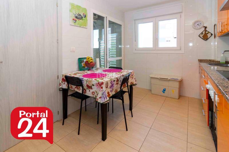 Foto 31e6d544-39b9-45b1-a2e5-f9bda9c86711. Flat with parking in Golf Guadiana Badajoz