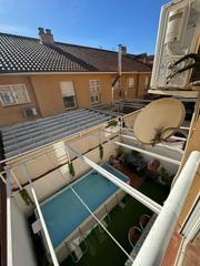 Casa adosada en Avenida Elvas. Chalet en urbanización guadiana