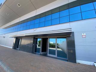 Nau industrial a La Estación. Inmejorable nave en polígono del nevero badajoz