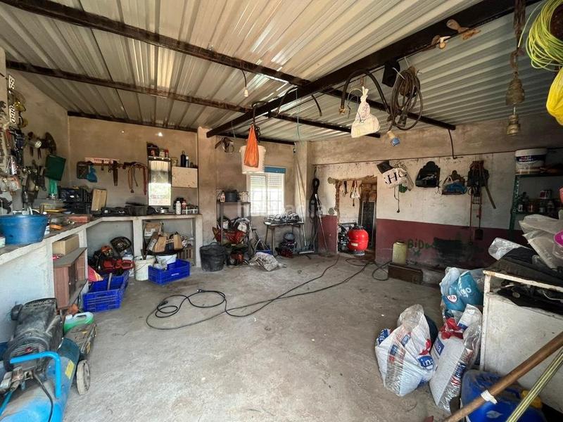 Foto dcf2abdb-4afd-4296-b199-8712a416368d. Chalet avec piscine dans Cheles