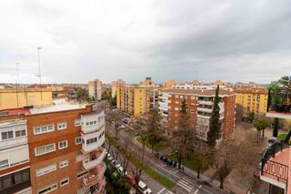 Appartement en Santa Marina. Amplio piso con espectaculares vistas en la avenida coln. coleg