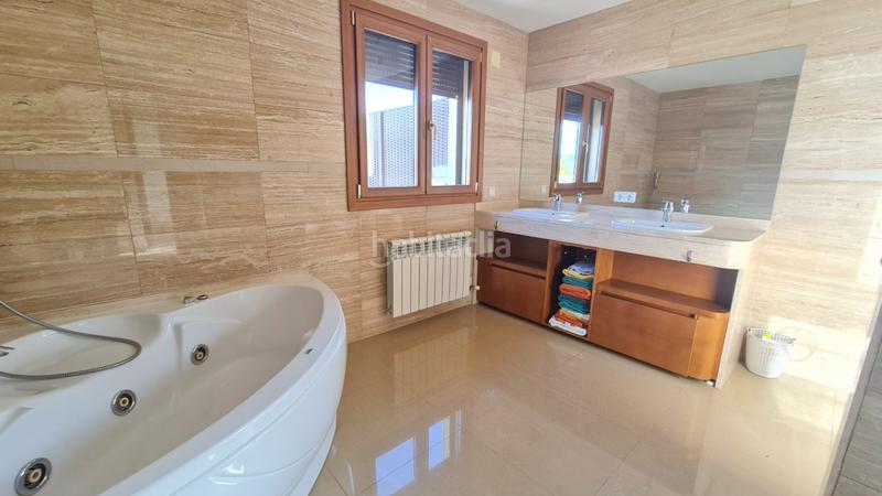 Foto 0c29514e-3d8d-4dc1-8e32-feec476c06c0. Chalet con riscaldamento parcheggio piscina in Santa Ponça Calvià