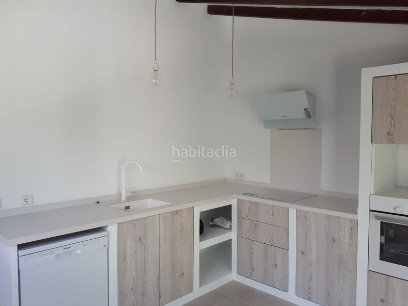 Foto f4d1b6c4-1d89-4056-a7a0-60846b19761d. Xalet amb piscina a Campanet