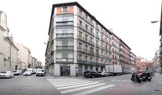 Affitto Locale commerciale  Calle colegiata. Local comercial en sol