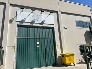 Fabrikhalle in Carrer del coure 39. Nave industrial en pol�gono riu clar - tarragona