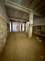 Local Comercial en Plaza Xquer. Nave comercial de +1.000 m con 8 escaparates en paiporta: visib
