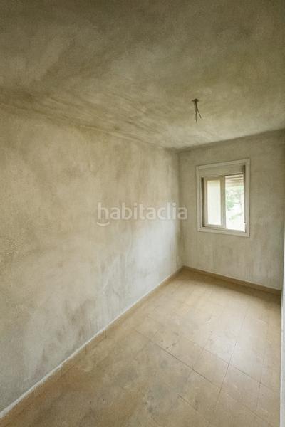 Foto bec0a616-6929-4162-9483-613445126d57. Piso  a la venta av del cid en La Fontsanta Valencia