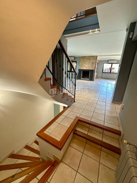 Foto 0c065a64-5b9b-46b3-9957-80306db9fd9d. Chalet avec cheminée chauffage parking piscine dans Pobla de Vallbona (la)