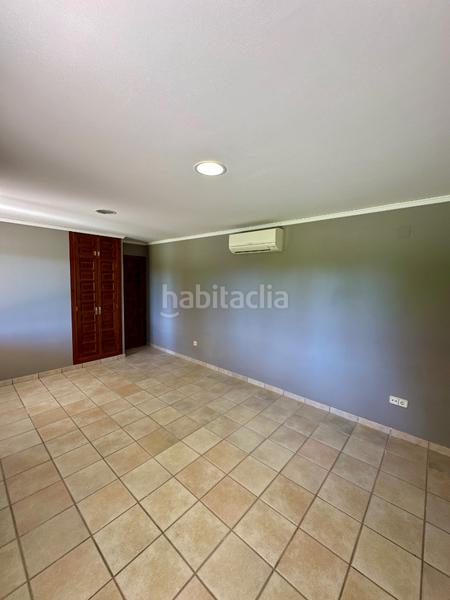 Foto 0fc671fb-1393-4760-b512-213bca112e1e. Chalet avec cheminée chauffage parking piscine dans Pobla de Vallbona (la)