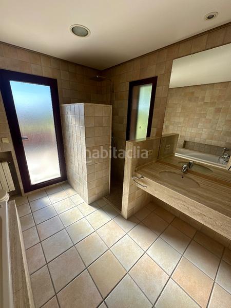 Foto 4413ae96-094c-4288-bfc6-545da92e3232. Chalet avec cheminée chauffage parking piscine dans Pobla de Vallbona (la)