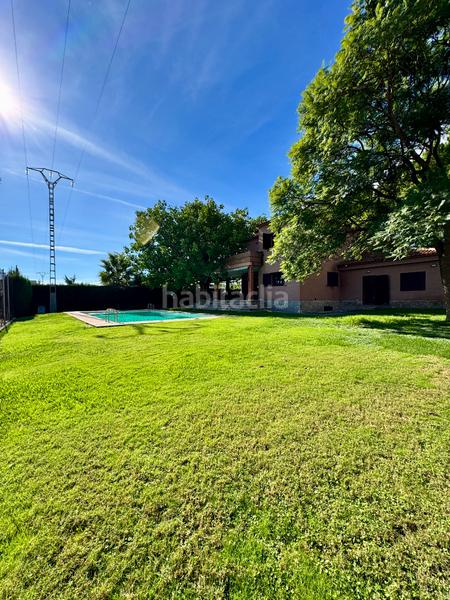 Foto 5c7ca706-d24a-4fff-a553-01de2bf40eb0. Chalet avec cheminée chauffage parking piscine dans Pobla de Vallbona (la)