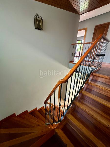 Foto 761f1091-bcec-4d72-9895-c73f7cbe9e48. Chalet avec cheminée chauffage parking piscine dans Pobla de Vallbona (la)