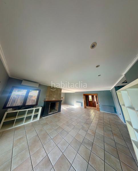 Foto 88e3286e-19e6-40dc-ac15-f450542f60fc. Chalet avec cheminée chauffage parking piscine dans Pobla de Vallbona (la)