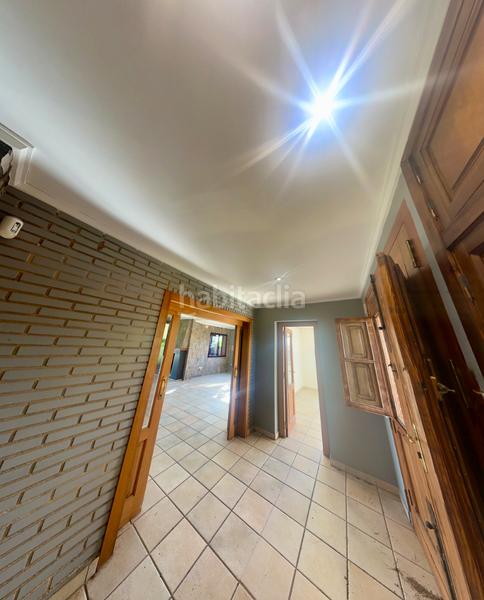 Foto 979d20d8-85b2-4e29-8929-79420c9c697f. Chalet avec cheminée chauffage parking piscine dans Pobla de Vallbona (la)