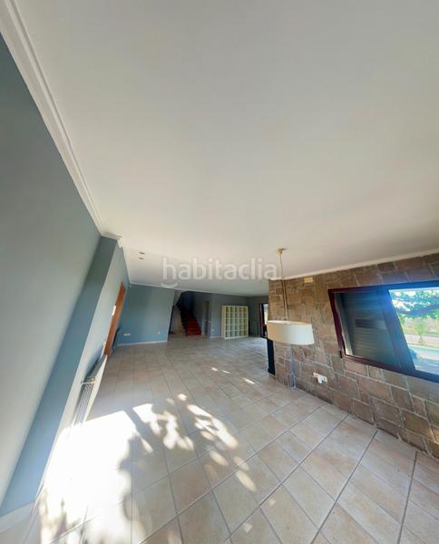 Foto c68afcd7-7afe-4173-9859-2e48a406bd4a. Chalet avec cheminée chauffage parking piscine dans Pobla de Vallbona (la)