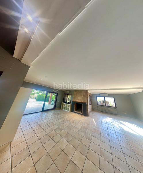 Foto d2ff38cf-b205-4837-a3ef-e245a6476f2f. Chalet avec cheminée chauffage parking piscine dans Pobla de Vallbona (la)