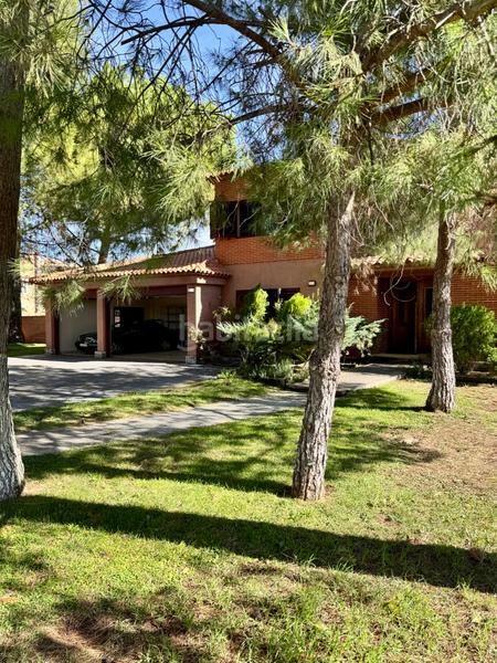 Foto d39634c0-10a7-4ecb-a408-e0e13201476b. Chalet avec cheminée chauffage parking piscine dans Pobla de Vallbona (la)