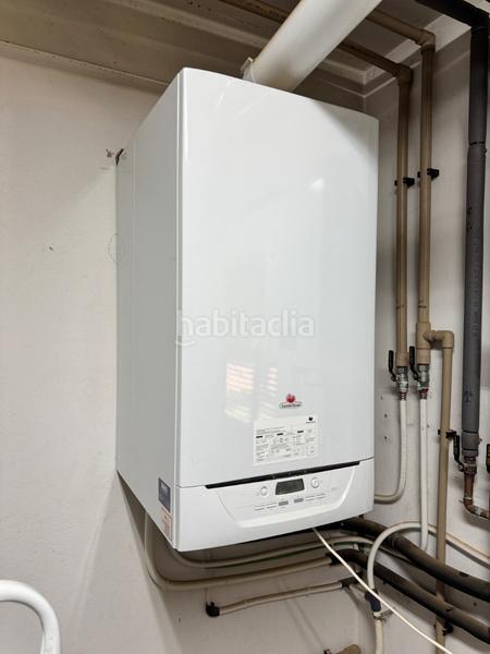 Foto ef2c9e71-5aea-42bc-8684-f0c21a419811. Chalet avec cheminée chauffage parking piscine dans Pobla de Vallbona (la)