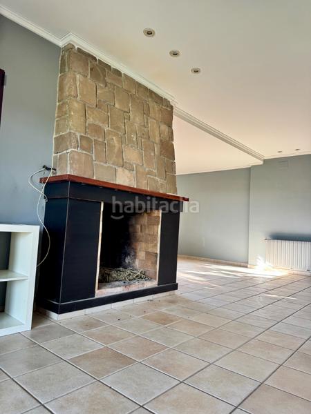 Foto f2fecb1a-63bc-4ca1-a078-484b1f129a62. Chalet avec cheminée chauffage parking piscine dans Pobla de Vallbona (la)