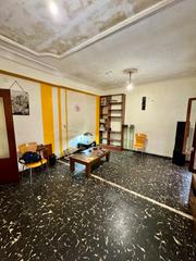 Appartement  Carrer del bisbe. Amplio piso con terraza en una de las zonas con más encanto y pr