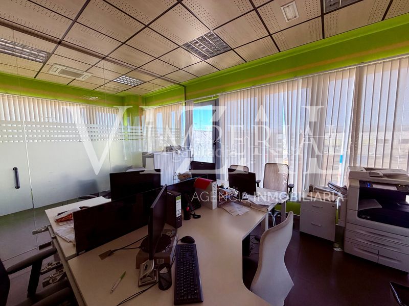 Foto 11730e5c-d17a-497d-9097-7341ee40609e. Nau industrial amb calefacció a Santa María de Benquerencia Toledo