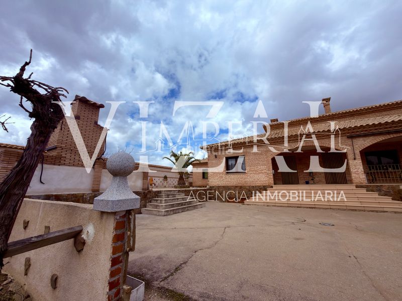 Foto 17d19da4-5b4c-40ef-a434-dd4d933c98d5. Xalet amb calefacció aparcament a Los Cigarrales-La Bastida Toledo