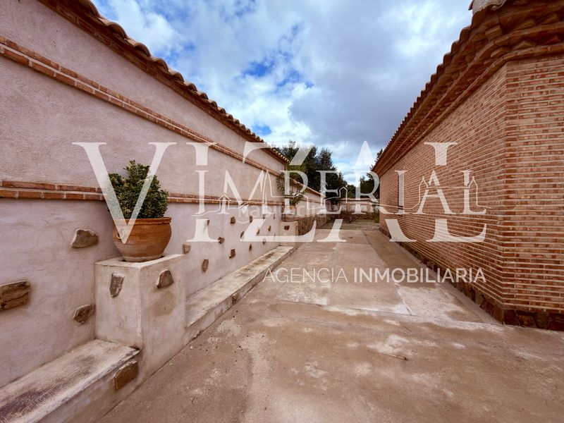 Foto fa9bd6f2-c575-421b-9623-0375ef215d6d. Xalet amb calefacció aparcament a Los Cigarrales-La Bastida Toledo