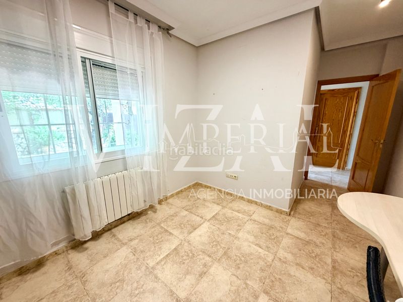 Foto bafcca85-3b57-452e-be43-80620963b0e7. Xalet amb calefacció aparcament piscina a Barcience