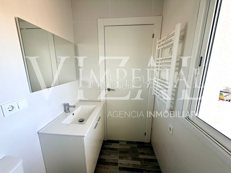 Foto 4961ca47-6277-42a2-9fba-1f76e537e7fd. Chalet  a estrenar en Argés