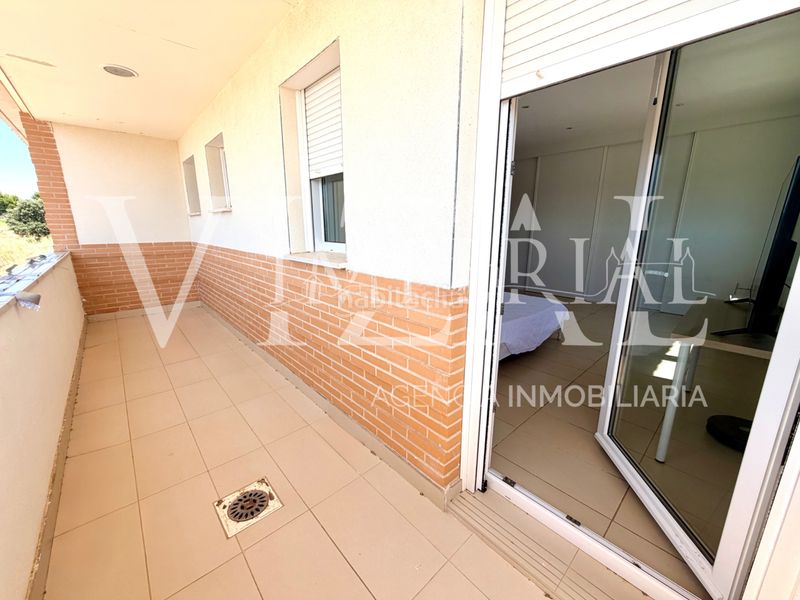 Foto b2bd2e26-82a9-4bd2-9787-c93246e856ea. Xalet amb calefacció aparcament piscina a Layos