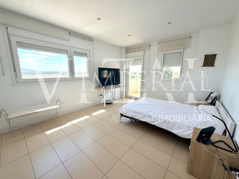 Foto eee3f089-9e9c-4fb9-bed1-c83d80757804. Xalet amb calefacció aparcament piscina a Layos