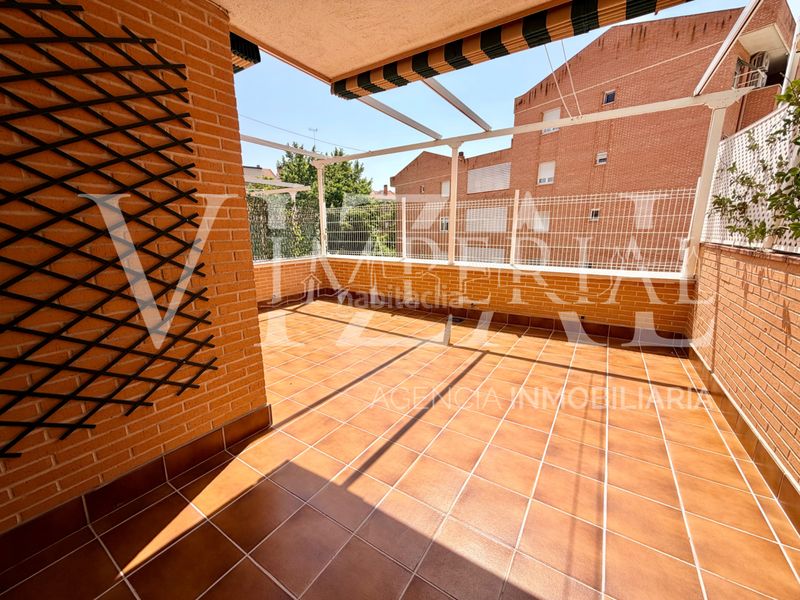 Foto 3736cb21-ad08-4649-a490-748521d525ee. Casa adossada amb xemeneia aparcament piscina a Buenavista-Valparaíso-La Legua Toledo